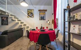 Hollywood HouseIn The Heart Of Turin